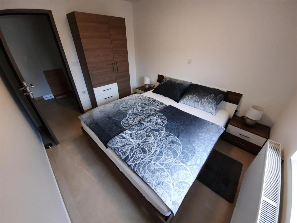 Apartmani New York Нова-Градишка Экстерьер фото